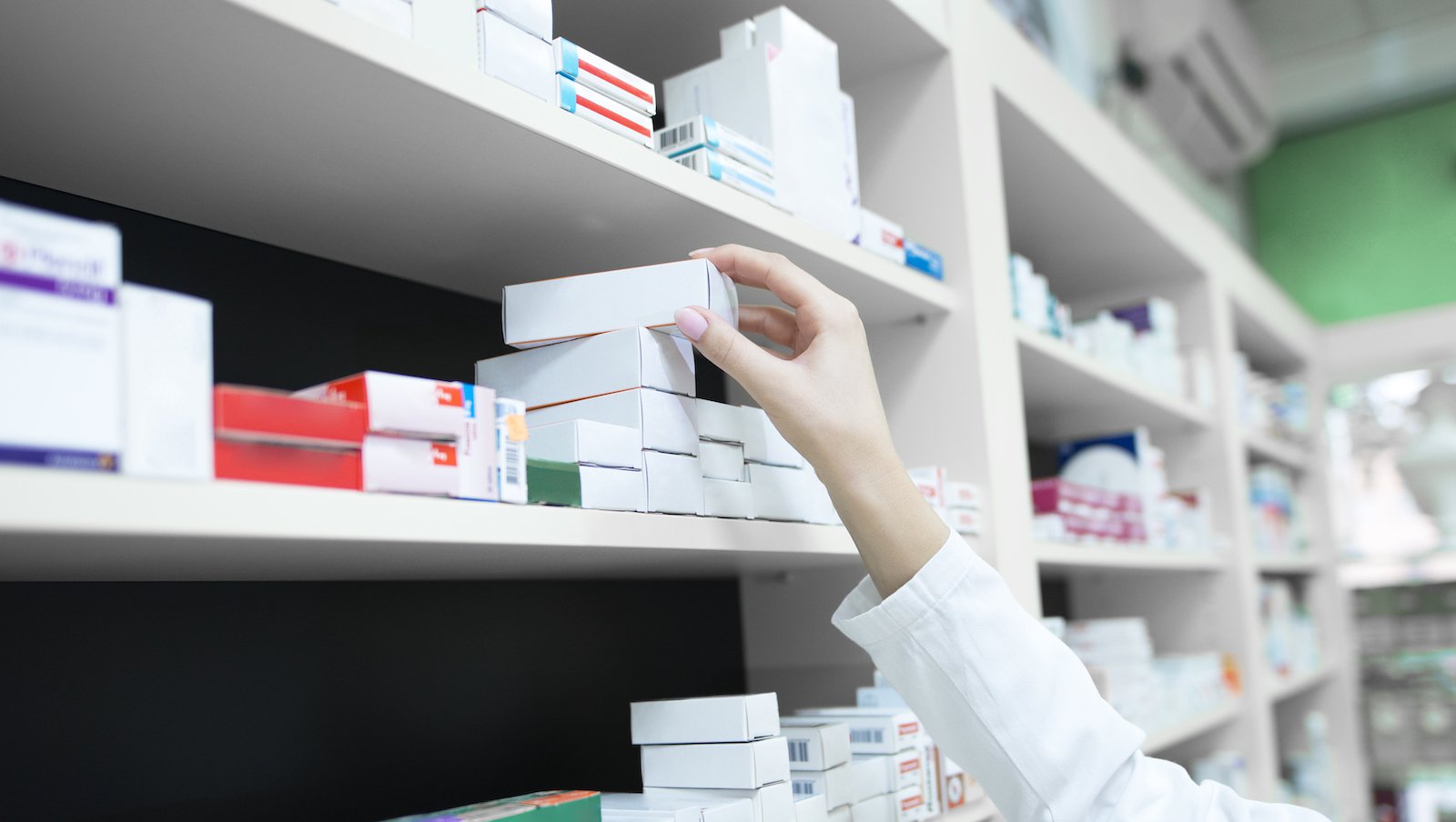 Zastosowanie eltrombopagu w leczeniu przewlekłej małopłytkowości immunologicznej u dzieci — doświadczenia własne