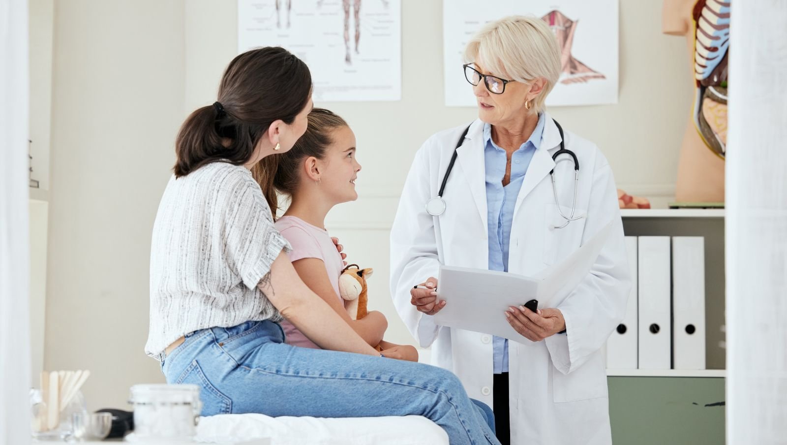 Guzy kości u dzieci: objawy, diagnostyka i znaczenie badań genetycznych