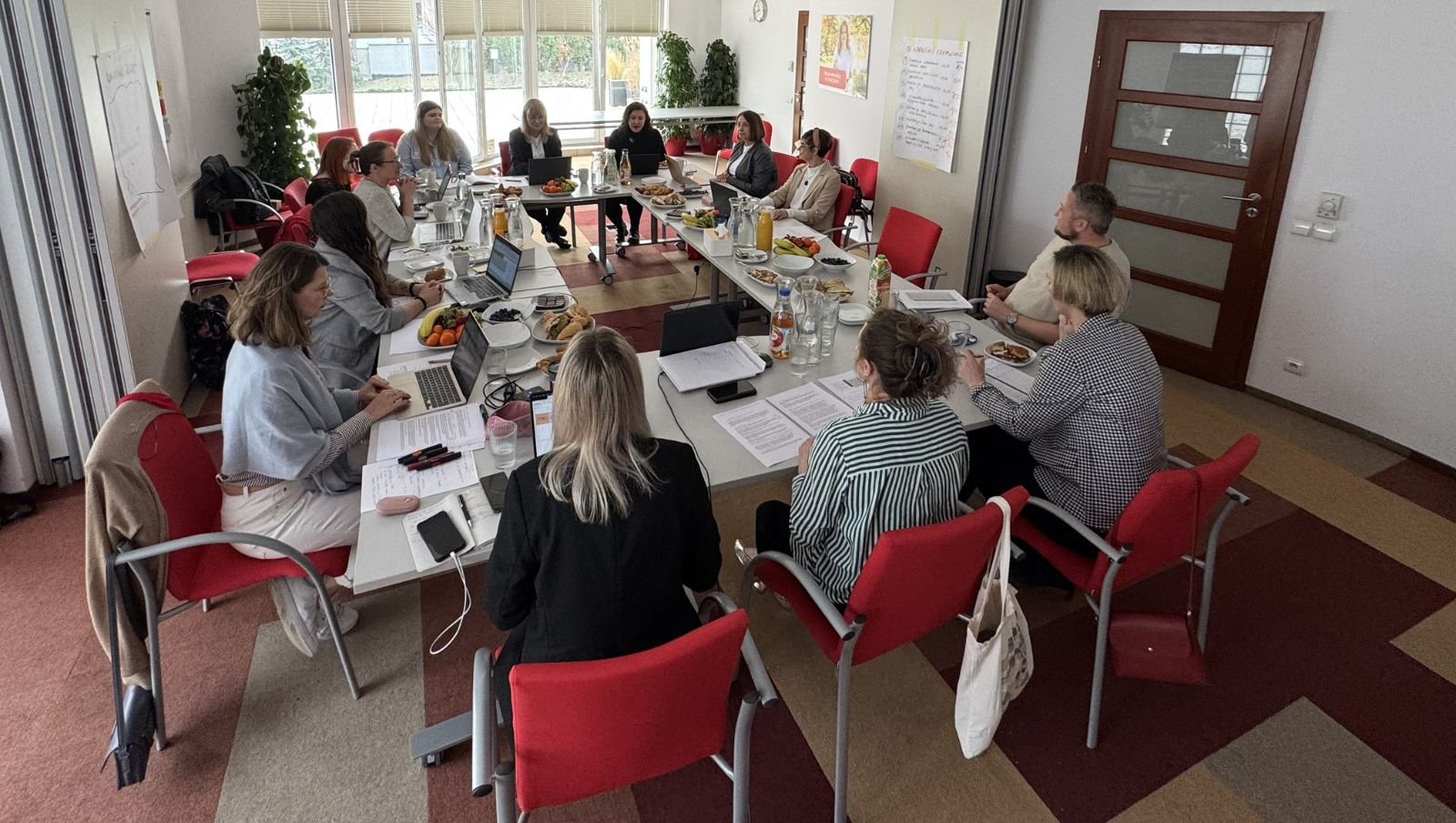 Znamy laureatów 4. edycji Dotacji Fundacji DKMS. 21 organizacji pozarządowych otrzyma łącznie blisko 1,4 mln zł dotacji na wsparcie psychologiczne pacjentów hematoonkologicznych